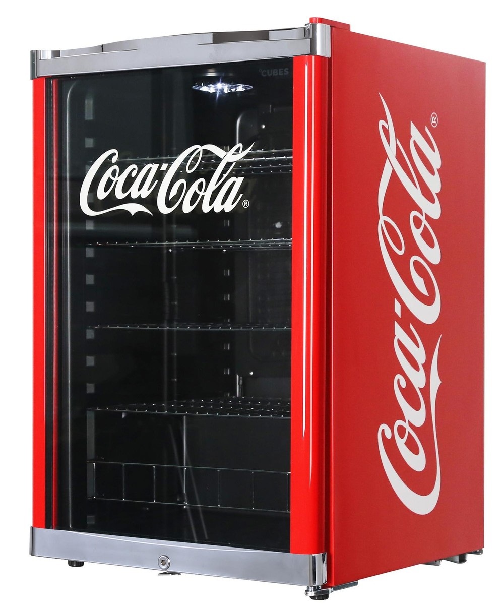 Cubes Highcube Coca Cola Getränkekühlschrank Energieeffizienzklasse F 104 kWh/Jahr Nutzinhalt 115 Liter Höhe 84,5 cm